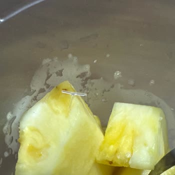 Mersin Marina Makro Market'ten Aldığım Ananastan Çıkan Tehlike