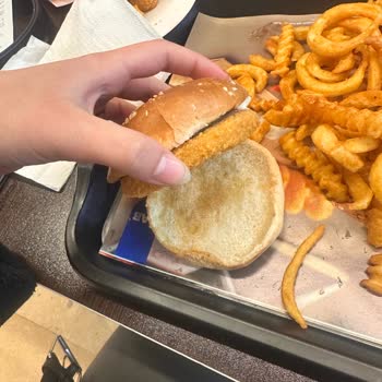 Hayal Kırıklığı Yaratan Menü Ve İlgisiz Hizmet