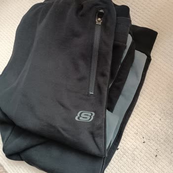 Skechers Eşofman Altında Tüylenme Sorunu