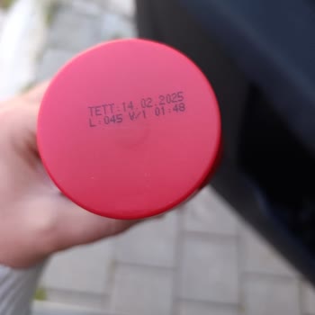 Son Kullanma Tarihi Geçmiş Ürün Satışı Ve İlgisiz Mağaza Tavrı