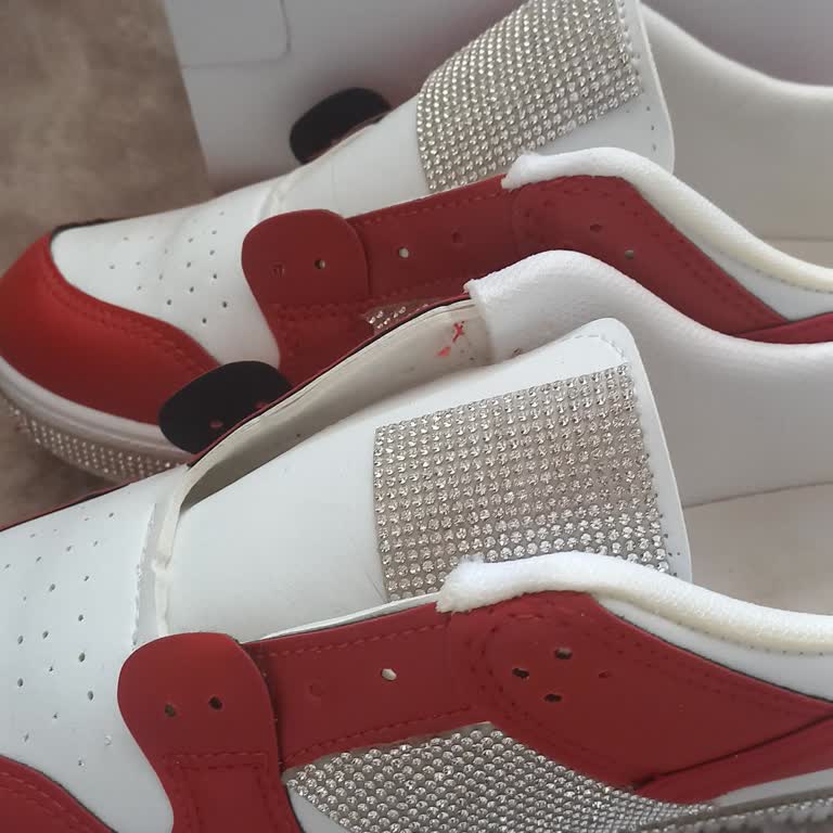 Eksik Sipariş Ve İade Sorunu: Firma Yardımcı Olmuyor