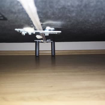 Teslimat Sonrası Hayal Kırıklığı: Kırık Koltuk Ayağı