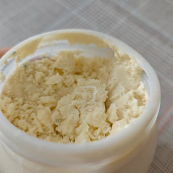 Getir'den Gelen Küflü Ve Plastik Parçalı Peynir Şoku