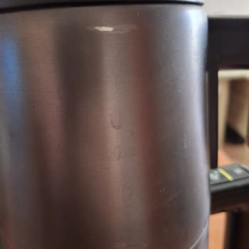 Grundig Çay Makinesi: Küflenme Ve Boya Sorunu