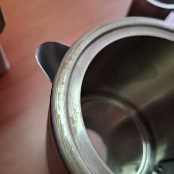 Grundig Çay Makinesi: Küflenme Ve Boya Sorunu