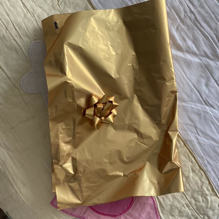 Hediye Paketi Hayal Kırıklığı: Zippo'nun Beklenmedik Sunumu