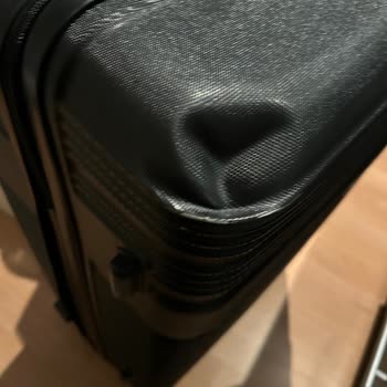 Qatar Airways beschädigter Koffer, Flug QR 69 (Doha-Frankfurt) 09.04.2025