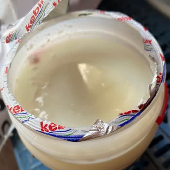 Bozuk Yoğurt Satışı Ve Fiş Vermeme Sorunu