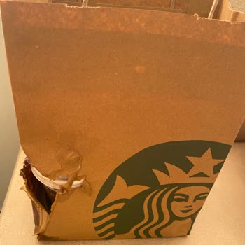 Starbucks'ta Paketleme Fiyaskosu: Kalitesiz Ürün Ve Hizmet