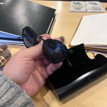 Luxottica Gözlük Vidası Eksikliği Ve Ulaşılmaz Müşteri Hizmetleri