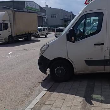 Sürat Kargo Çalışma Günlerinde Kapalı Ve Kargo Dağıtımda Diyorlar Ama