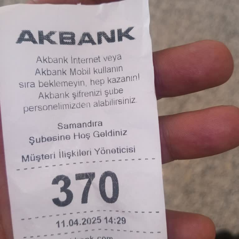 Akbank Samandıra Şubesi'nde Uzun Bekleme Süresi Ve Yetersiz Hizmet