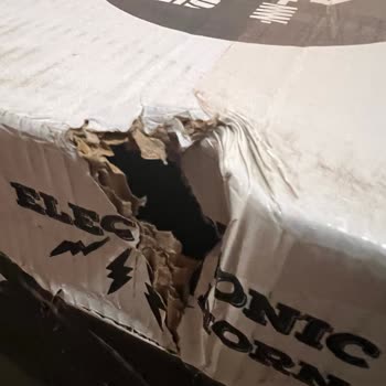 Kırık Akülü Araba: Çocuğumun Hayal Kırıklığı