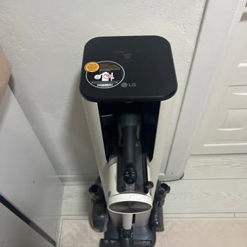 My LG A9K Vacuum Loses Suction Constantly After Just 1 Year of Light Use