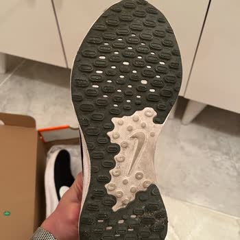 Ördek Sesli Ayakkabı Ve İlgisiz Müşteri Hizmeti