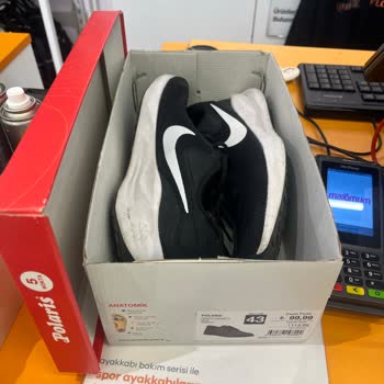 Ördek Sesli Ayakkabı Ve İlgisiz Müşteri Hizmeti