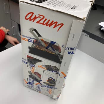 Kırık Tost Makinesi Ve Yetersiz Müşteri Hizmetleri