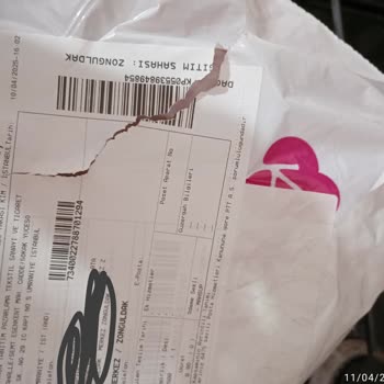 Yırtık Paket Ve Yetersiz Müşteri Hizmetleri