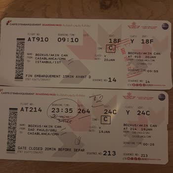 Kırılan Valiz İçin Yanıt Bekleyen Yolcu