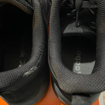 Reebok Ayakkabıda Açılma Problemi