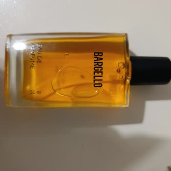 Rengi Değişen Parfüm Şikayeti