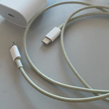 Aldığım İphone Şarj Kablosu 11 Günde Bozuldu