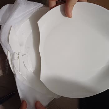 Karaca'dan Alışveriş Pişmanlığı: Kırık Ürün Ve Zor Değişim Süreci