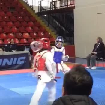 Tekvando Şampiyonasında Hakem Hataları Ve Ekipman Sorunları