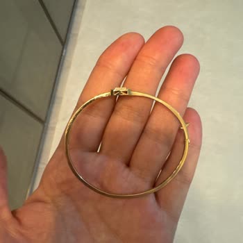 Altınbaş Bileklik: Paramla Rezil Oluyorum