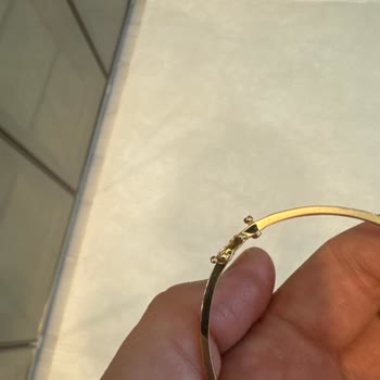 Altınbaş Bileklik: Paramla Rezil Oluyorum