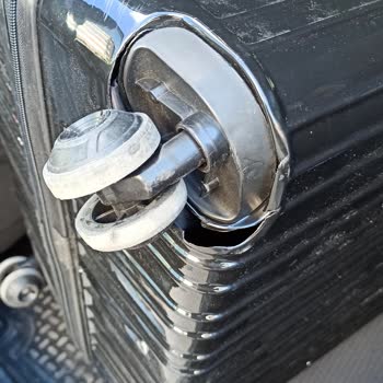 Valizin Kalitesi Ve Müşteri Hizmetleri Hayal Kırıklığına Uğrattı