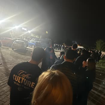 Soğukta Bekletilen Konser Hayal Kırıklığı