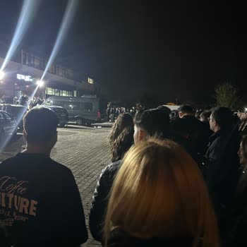 Soğukta Bekletilen Konser Hayal Kırıklığı