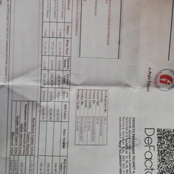 DeFacto Pantolonunda Beklenmedik Yırtılma