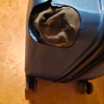 Watsons'dan Aldığım Bavul İlk Kullanımda Kırıldı Ve İade Sorunu Yaşıyorum