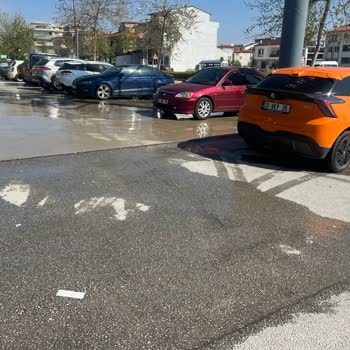 File Market'in Su İsrafı Ve Duyarsızlığı