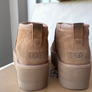 Boyner'den Aldığım Ugg Botlarımda Renk Değişimi Ve Deformasyon Sorunu