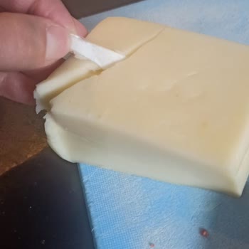 İçim Kaşar Peynirinde Plastik Malzeme Şoku