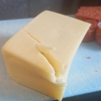 İçim Kaşar Peynirinde Plastik Malzeme Şoku