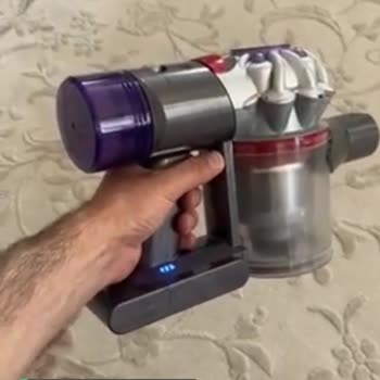Dyson V8 Modeli, Çalışırken Arızalandı!