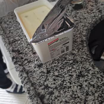 Küflü Peynir Ve İlgisiz Müşteri Hizmetleri Sorunu