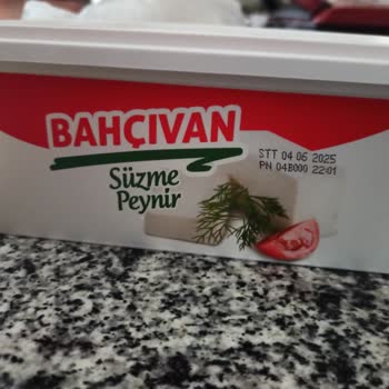 Küflü Peynir Ve İlgisiz Müşteri Hizmetleri Sorunu