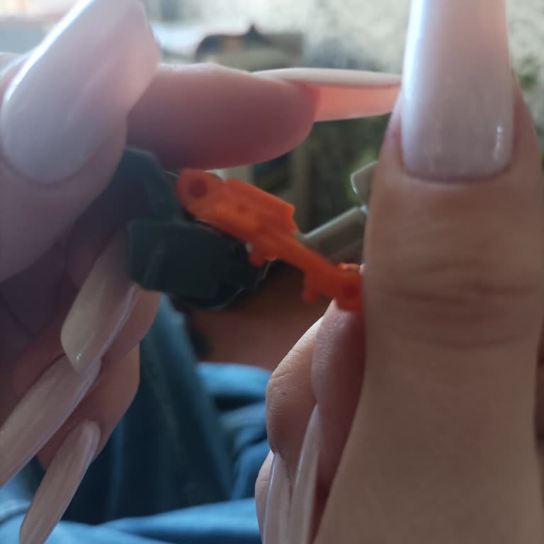 Kinder Жалоба на игрушку в  шоколадном яйце