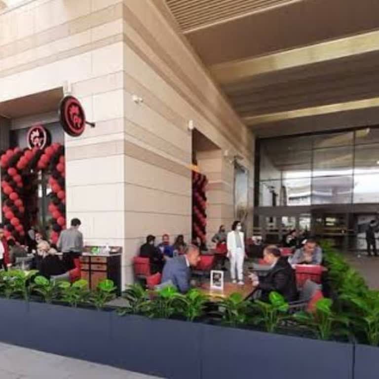 Adana M1 AVM Tavuk Dünyası'nda Kaba Hizmet Deneyimi