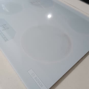 Bosch Ocak Üzerinde Geçmeyen Lekelerle Mücadele