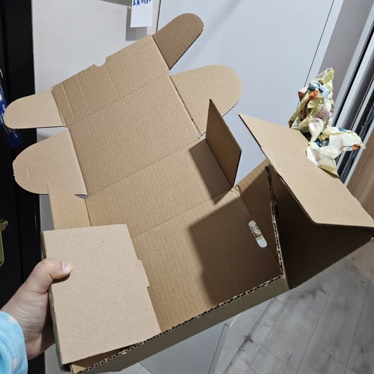 Eksik Gönderim: Kedi Kumları Ulaşmadı