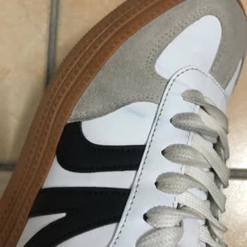 Deichmann Yeni Ayakkabıda Beklenmedik Boya Sorunu!