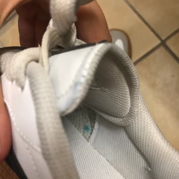 Graceland Yeni Ayakkabıda Üretim Kaynaklı Boya Akması Sorunu