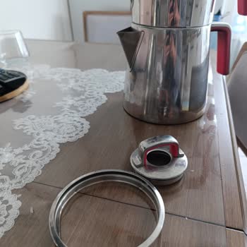 Kırılan Cam Demlik Kapağı İçin Yardım Bekliyorum