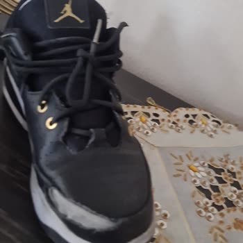 Nike Ayakkabılarında Erken Yıpranma Ve İlgisizlik